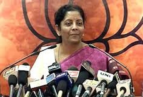 ரஃபேல் விவகாரத்தில் பிரதமர் அலுவலகம் பேரத்தில் ஈடுபட்டதா?: ராகுல் குற்றச்சாட்டுக்கு நிர்மலா சீதாராமன் மறுப்பு