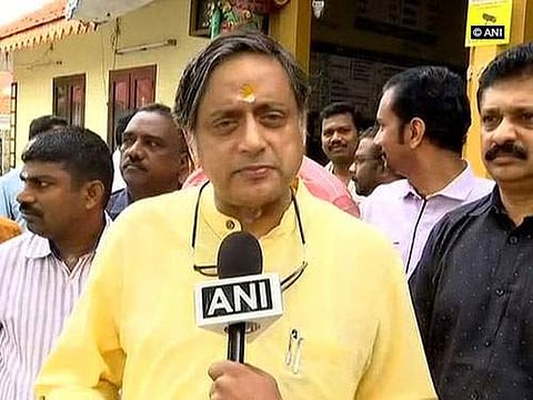 இந்து பாகிஸ்தான் என்ற கருத்தில் பின்வாங்கப் போவதில்லை: சசி தரூர் திட்டவட்டம்