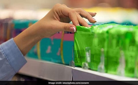 இது பெண்களுக்கு நிம்மதியளிக்கும் செய்தி! சானிட்டரி நாப்கின் மீதான ஜி.எஸ்.டி. ரத்து!