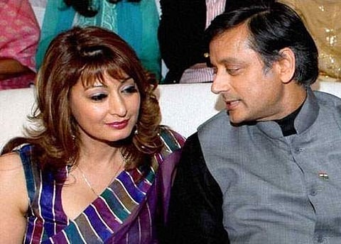 சுனந்தா புஷ்கர் மர்ம மரண வழக்கில் முன் ஜாமீன் கோரி சசிதரூர் மனுத் தாக்கல்