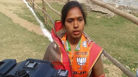 தலித் பெண் எம்.எல்.ஏ. வருகைக்குப் பிறகு சுத்தப்படுத்தப்பட்ட கோவில்: ஆளுங்கட்சி உறுப்பினருக்கே இந்த கதி