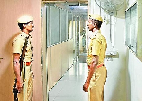 சத்துணவுப் பொருள் நிறுவன சோதனையில் புதிய தகவல்.. சோதனையை நீட்டிக்கும் அதிகாரிகள்