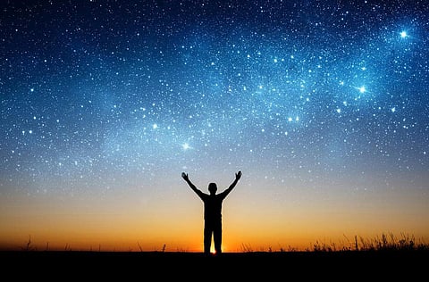 10. கைகளை நம்பி