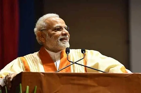இலங்கை தமிழர்களுக்கு வீடு வழங்கினார் மோடி