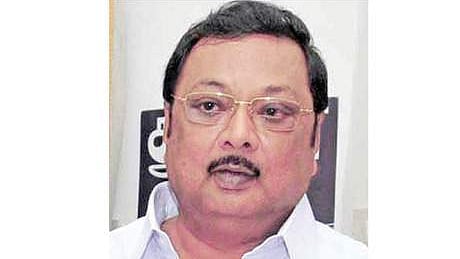 நில அபகரிப்பு வழக்கில் மு.க.அழகிரி விடுவிக்கப்பட்ட உத்தரவு ரத்து: சென்னை உயர்நீதிமன்றம்