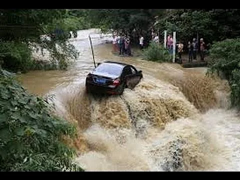 உலகை உலுக்கி வரலாற்றில் இடம் பெற்ற சில குறிப்பிடத்தக்க கொடூர வெள்ளச் சேதங்கள்!