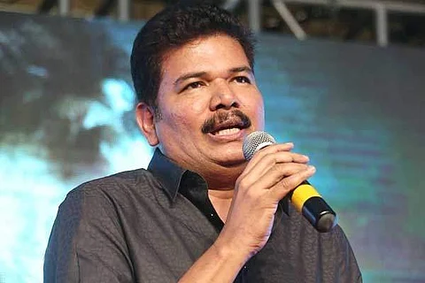 இயக்குநர் ஷங்கருக்கு ரூ.10 ஆயிரம் அபராதம் விதித்து உயர் நீதிமன்றம் உத்தரவு