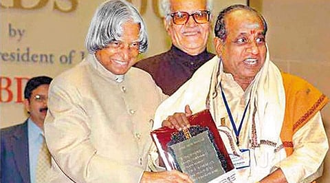 ஆனந்தத் தேன்காற்று தாலாட்டுதே - 70: என்.எஸ்.கேயின் அறிமுகம்!