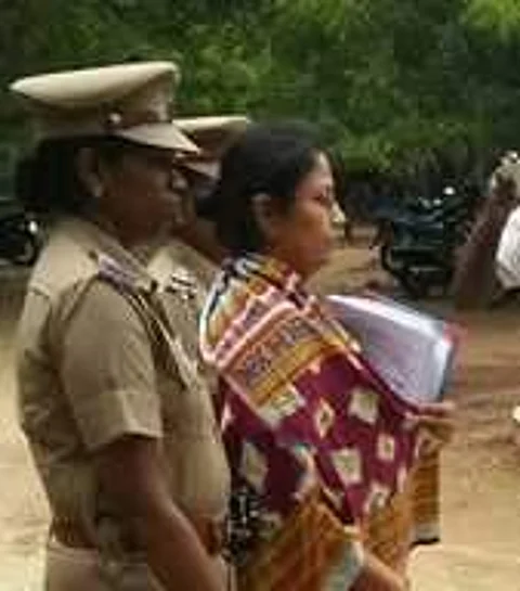 காவல்துறை அதிகாரிகளால் எனது உயிருக்கு ஆபத்து: நீதிபதியிடம் பேராசிரியை நிர்மலாதேவி முறையீடு