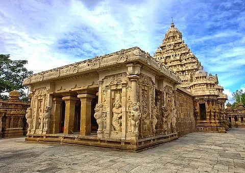 1. கடவுளின் குரல்