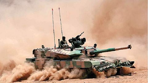 ரூ.79,000 கோடிக்கு ஆயுதங்கள், பாதுகாப்பு உபகரணங்கள் கொள்முதல்: பாதுகாப்பு அமைச்சகம் ஒப்புதல்