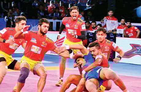 புரோகபடி லீக்: இறுதிச் சுற்றில் பெங்களூரு-குஜராத் மோதல்