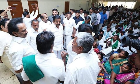 உயர்மின் கோபுரம் பிரச்னை தொடர்பாக சட்டப்பேரவையில் கேள்வி எழுப்பப்படும்: மு.க.ஸ்டாலின்