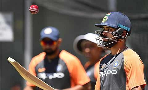 1983, 2011 உலகக் கோப்பை வெற்றிகளை விடவும் இது மேலானது: டெஸ்ட் தொடர் வெற்றியை மெச்சும் கோலி & சாஸ்திரி!