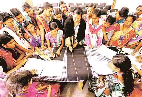 சுயமாகத் தொழில் தொடங்க...தேவையான நடைமுறைகள்