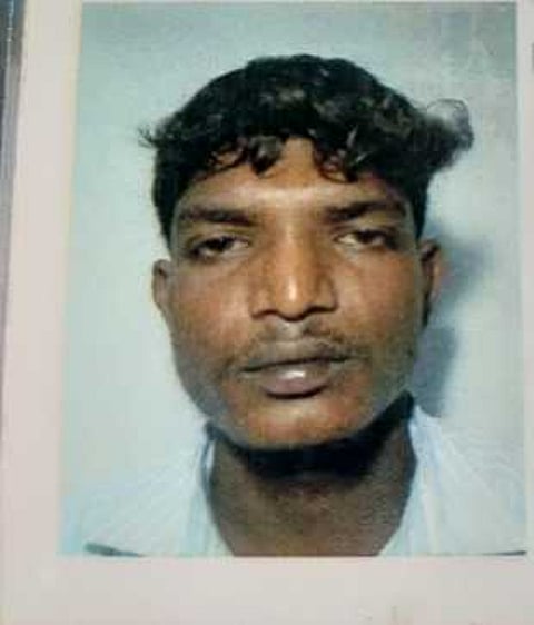 இளைஞா் மா்மச்சாவு: உறவினா்கள் சாலை மறியல்