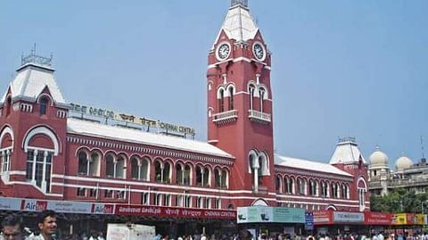 சிறப்பு ரயில்கள் அறிவிப்பு