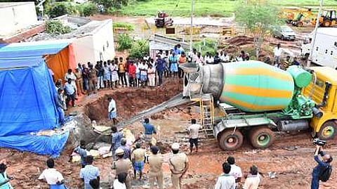 நவீன தொழில் நுட்பங்களுடன் கான்கிரீட் கலவை பயன்படுத்த வேண்டும்: ஐஐடி பேராசிரியா் ரவீந்தா் கெட்டு பேச்சு