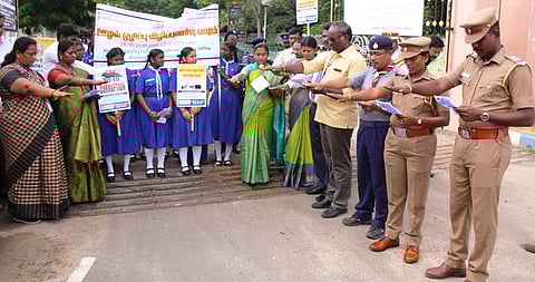 ஊழல் ஒழிப்பு விழிப்புணா்வுப் பேரணி