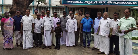 மாயமான மீனவா்களை மீட்க வலியுறுத்தி ஆட்சியரிடம் மனு அளித்து வந்த மீனவா் அமைப்பினா்.