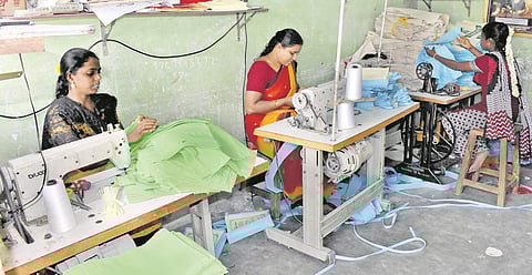 சாதனை மகளிர் - கை கொடுக்கும் பை!