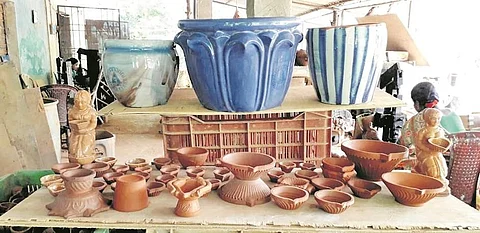 ஏற்றுமதி: பிரகாசிக்கும் வடலூர் அகல் விளக்குகள்