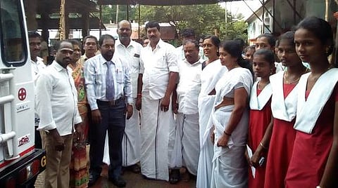 மருத்துவ முகாமை தொடக்கி வைத்த மயிலாடுதுறை எம்எல்ஏ வீ. ராதாகிருஷ்ணன்.