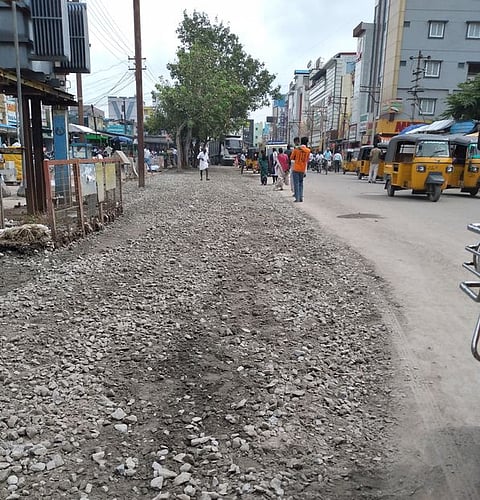 போக்குவரத்து நெரிசலை தவிா்க்க விரிவாக்கம் பணி