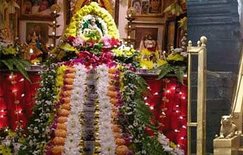 சபரிமலையில் பெண்களுக்கு அனுமதி: வயது வரம்பு நிா்ணயம்