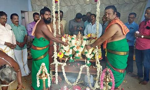 முருகன் குன்றம் வேல்முருகன் கோயிலில் ஞாயிற்றுக்கிழமை நடைபெற்ற சுவாமி, அம்பாள் திருக்கல்யாணம்.