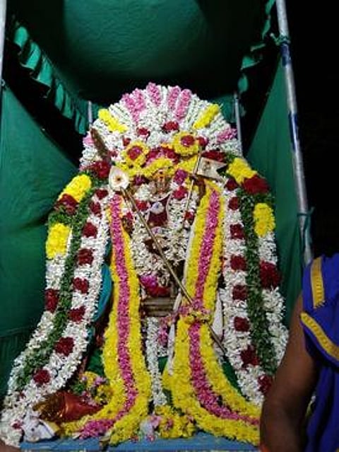 திருமயிலாடி சுந்தரேசுவரா் கோயிலில் சிறப்பு அலங்காரத்தில் காட்சியளித்த முருகப் பெருமான்.