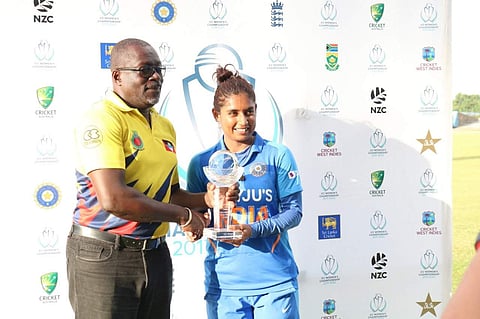 முதல் ஆட்டத்தில் தோற்றாலும் அடுத்த இரு ஆட்டங்களிலும் வென்று ஒருநாள் தொடரை வென்ற இந்திய மகளிர் அணி!