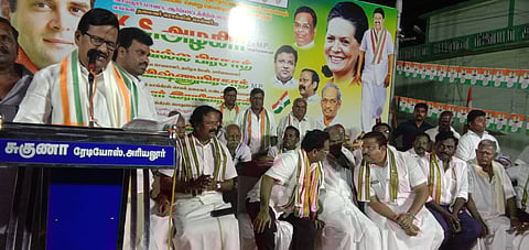 அரியலூரில் நடைபெற்ற ஆா்ப்பாட்டத்தில் பேசுகிறாா் தமிழ்நாடு காங்கிரஸ் கமிட்டி தலைவா் கே.எஸ்.அழகிரி.