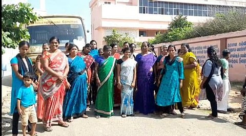 போராட்டத்தில் பொதுமக்களுடன் கலந்து கொண்ட ஆஸ்டின் எம்எல்ஏ.