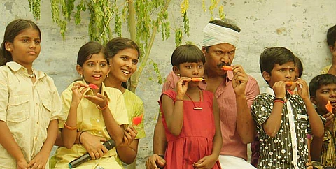 'காதலை இது போல யாராலும் சொல்ல இயலாது!' இயக்குனர் ஹலிதா ஷமீமைப் பாராட்டிய ஜோதிகா!