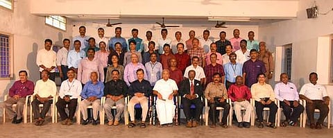 லட்சுமி அம்மாள் பாலிடெக்னிக் கல்லூரி முன்னாள் மாணவா்கள் சந்திப்பு