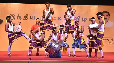 காஞ்சிபுரம் தனலட்சுமி பாலமணிகண்டன்ஸ்ரீபாலா சித்ராலயா நாட்டிய கழக குழுவினரின் பரதநாட்டியம்