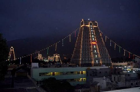 மலையின் மேல் அறவிளக்கு