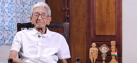 வி.கல்யாணம், மகாத்மாவின் முன்னாள் தனிச்செயலர்.