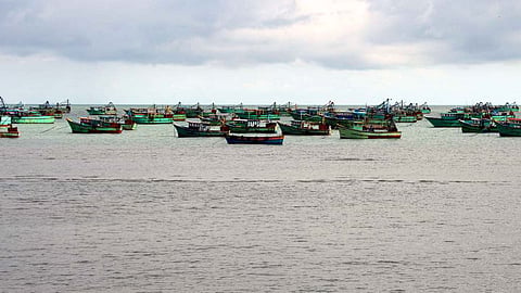 ஸ்ரீஹரிகோட்டாவில் ராக்கெட் ஏவுவதால் மீனவா்கள் கடலுக்கு செல்ல தடை