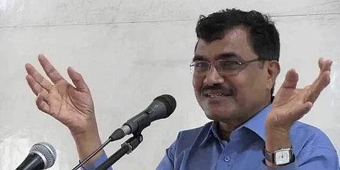பீமா கோரேகான் வழக்கு: பேராசிரியர் ஆனந்த் தெல்தும்ப்டேவை விடுவித்தது புணே நீதிமன்றம்
