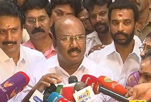 தமிழகத்தில் சின்னத்தம்பிகள் ஆட்சி அமைக்க முயற்சிப்பது நடக்காது: அமைச்சர் ஜெயகுமார் அதிரடி பேட்டி