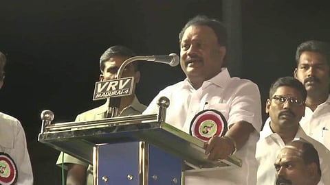 'வாஜ்பாய் தாக்கல் செய்த பட்ஜெட்': மீண்டும் தடுமாறிய திண்டுக்கல் சீனிவாசன்