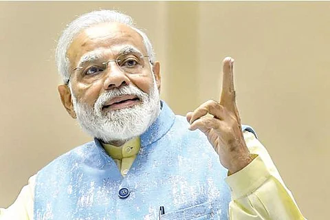 அரசின் திட்ட விளம்பரங்களில் நரேந்திர மோடி படங்களை அகற்றுக: இந்திய கம்யூனிஸ்ட் வேண்டுகோள்