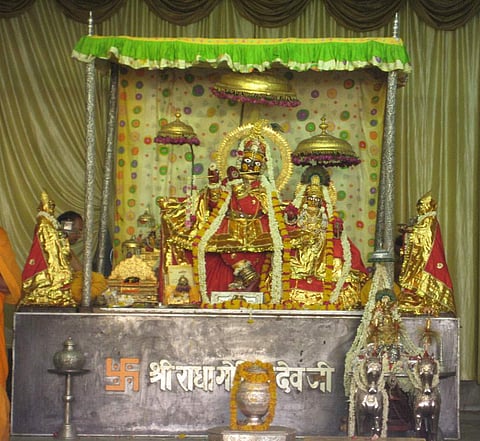 கிருஷ்ணர் பூமியில் அவதரித்த போது சாட்ஷாத் அச்சு அசலாக இப்படித்தான் இருந்தாராம்!