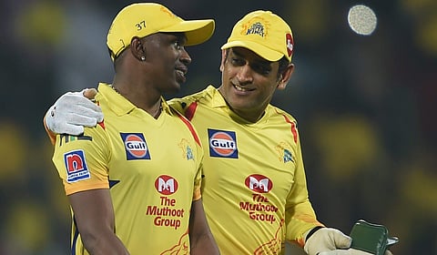 இவன் இருக்குறவரை நாம தோக்கமாட்டோம்னு நம்பிக்கைய ஏற்படுத்தி அதுலயும் ஜெயிக்கிறான் பாரு...: தோனியைக் கொண்டாடும் ரசிகர்கள்!