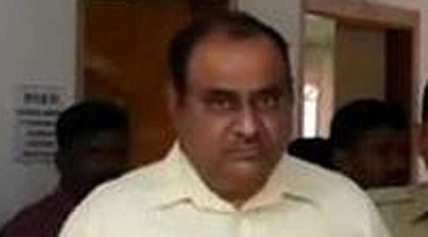 வானத்தை நோக்கி துப்பாக்கிச் சூடு நடத்திய தேர்தல் பார்வையாளர் பணியிலிருந்து விடுவிப்பு