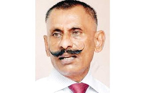 பொன் மாணிக்கவேல் மீது காதா்பாட்சா தொடா்ந்த வழக்கு விசாரணை ஒத்திவைப்பு