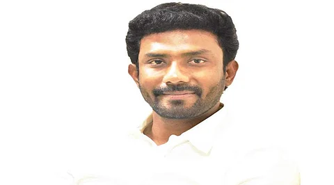 வாகனம் முற்றுகை: கண்டனம் வெளியிட்டிருக்கும் தேனி எம்.பி. ரவீந்திரநாத்