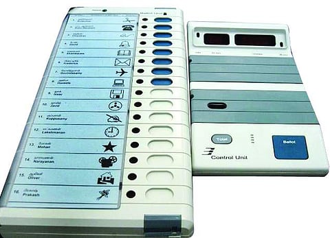 தமிழகம் உள்பட 12 மாநிலங்களில்: நாளை வாக்குப் பதிவு